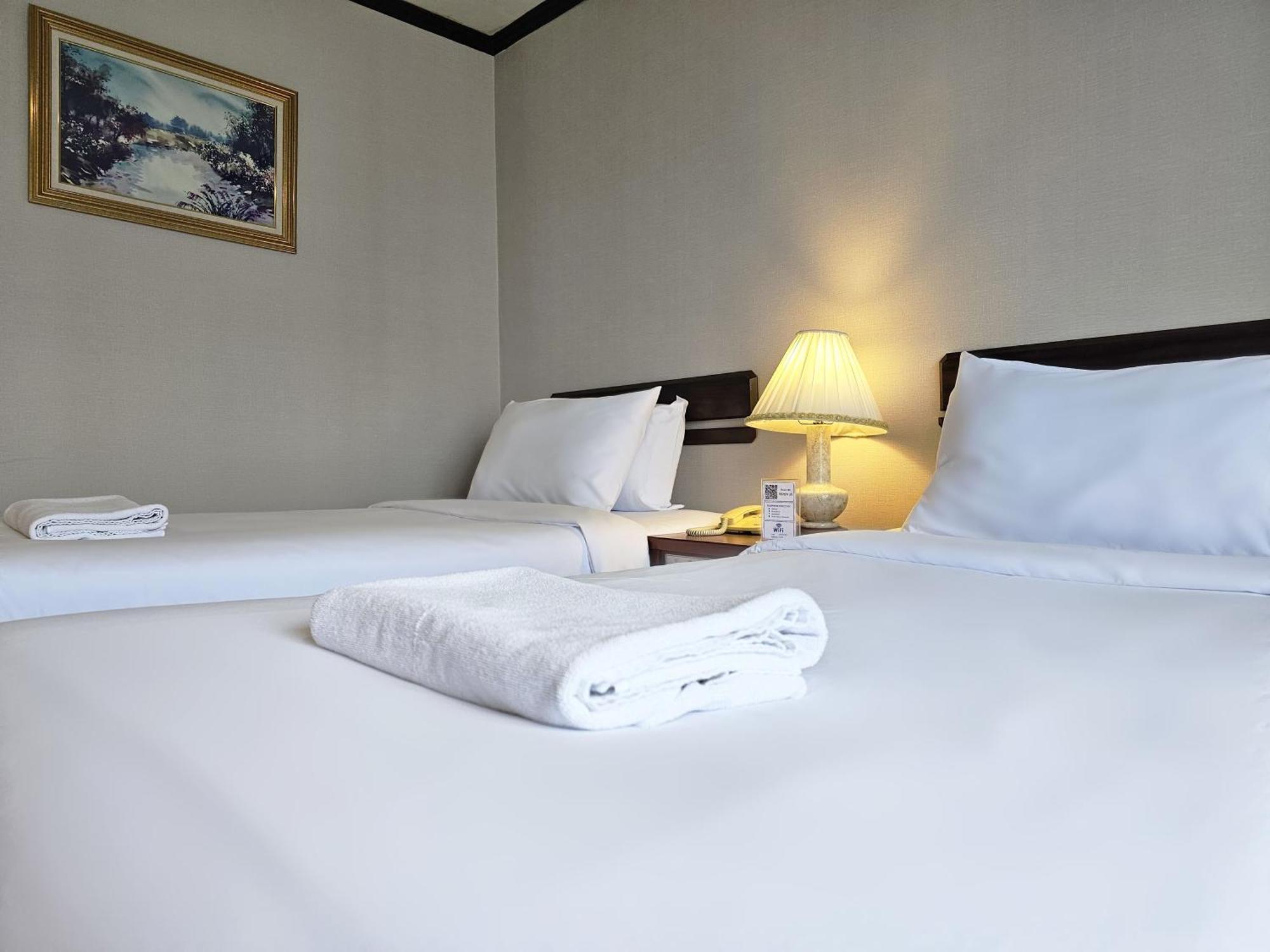 Alexander Hotel Bangkok Buitenkant foto